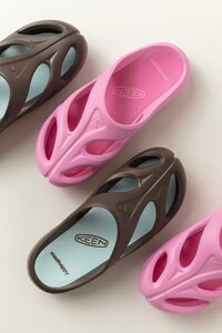 Collaborative Lightweight Bright Sandals Image 4