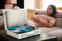 Suitcase-Style Vinyl Players Image 3