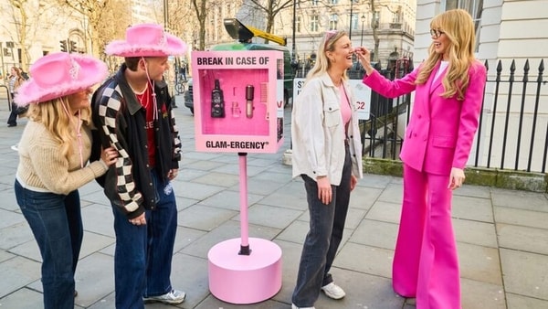 Beautifying Pre-Concert Pop-Ups