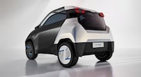 Two-Seater Solar-Powered EVs Image 5