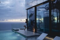 Cryptocurrency Investor-Focused Loyalty Programs Image 1