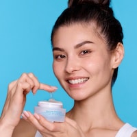 Lightweight Hyaluronic Jelly Moisturizers Image 2