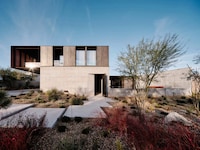 Water Basin-Based Modern Residences Image 3