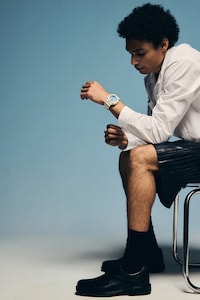 Rugged Sea-Hued Timepieces Image 1