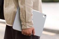 Shapeshifting Tablet Workstation Cases Image 3