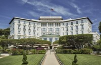 Tennis-Inspired Luxurious Event Series Image 7