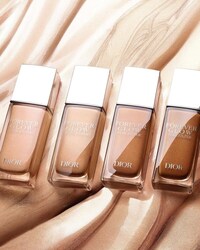 Luxurious Glow-Enhancing Capsules Image 4
