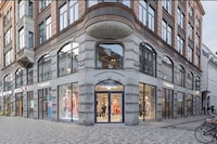 Modern Athleisure Retail Locations