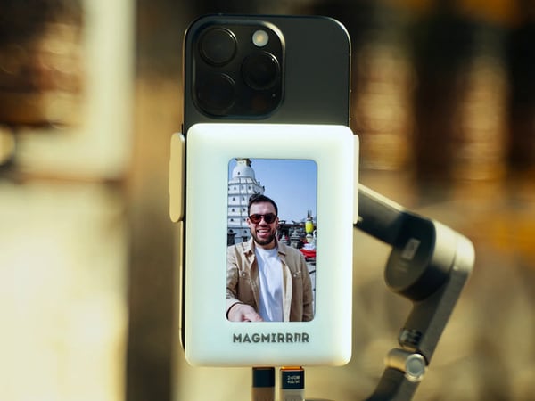 Three-in-One Smartphone Vlogging Devices