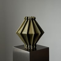 Artfully Dynamic Vessels Image 3