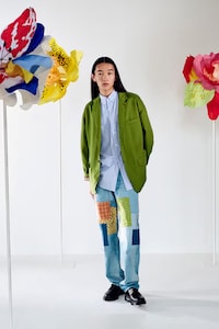 Bright Color-Based Spring Fashion Image 3