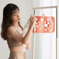 Bra-Preserving 3D-Printed Hangers Image 2
