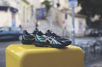 Retro Aesthetic Lifestyle Trainers Image 7