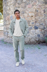 Spring-Ready Organic Apparel Image 2