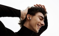 AI-Powered Noise Cancellation Earbuds Image 2