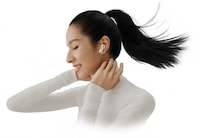 AI-Powered Noise Cancellation Earbuds Image 3