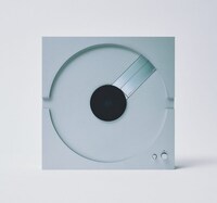 Modern Sideways Audio Turntables Image 1
