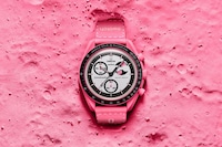 Pink-Hued Lunar Timepieces Image 1