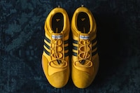 Artist-Joined Slim Sneakers Image 4