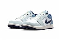 Light-Tonal Low Basketball Sneakers Image 1