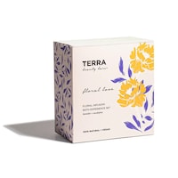 Floral-Inspired Bath Kits Image 2
