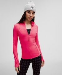 Expansive Athleisure Lines Image 3