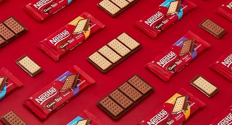 Biscuit-Infused Chocolate Bars