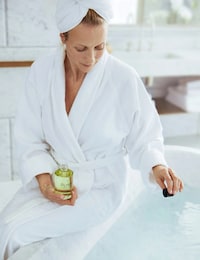 Mini Aromatic Bath Oils Image 4