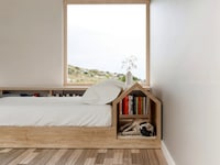 Pet-Accommodating Bed Frame Designs Image 2