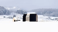 Off-Grid Solar Panel Residences Image 3