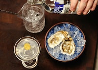 Shellfish-Inspired Cocktail Creations Image 2