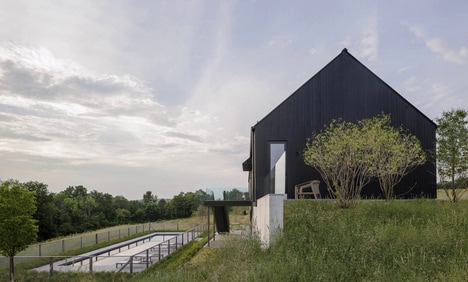 Stealthy Gabled Upstate Residences