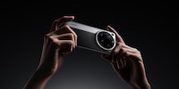 Camera-Inspired Sleek Smartphones Image 2