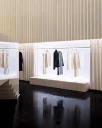 Staircase-Centric Flagship Stores Image 3