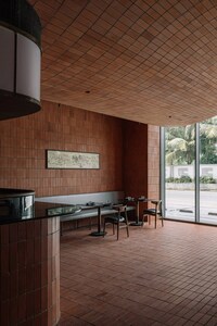 Red Brick-Adorned Rustic Pizzerias Image 3