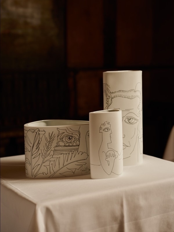 Exquisitely Artistic Vase Collections