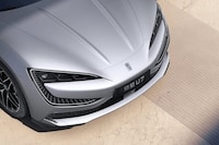 Luxury Self-Parking EV Sedans Image 3