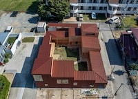 Harmonious Courtyard-Centric Holiday Homes Image 2