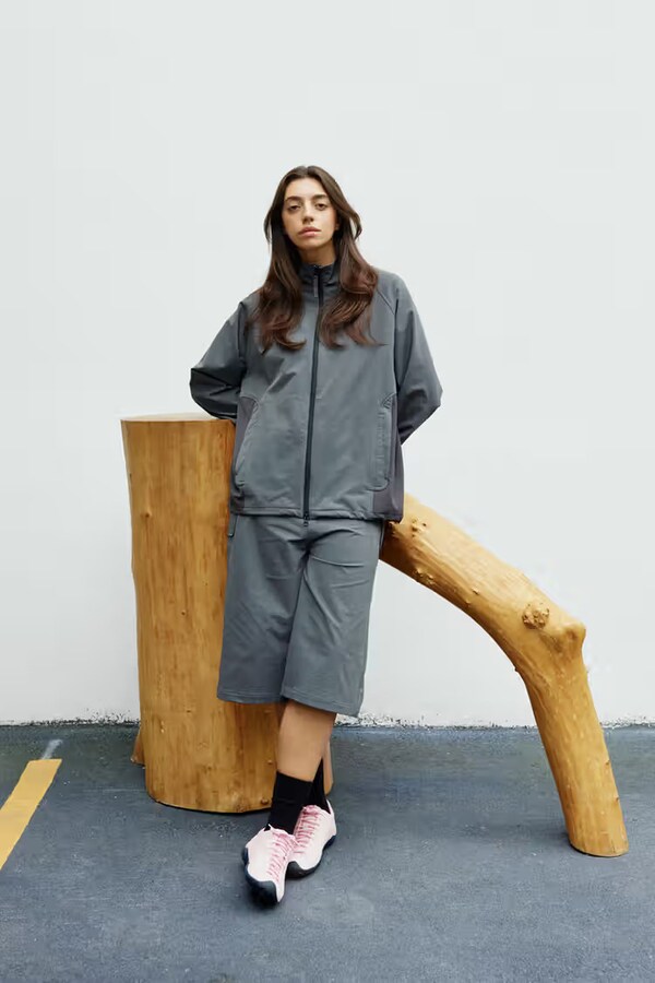 Seasonal Change Spring Fashion Image 2