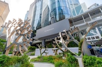 Nature-Inspired Artful Garden Installations Image 2