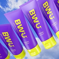 Bouncy Pink Moisturizers Image 3