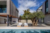 Nature-Inspired Minimal Residences Image 3