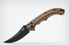 Streamlined Pocketable Knives