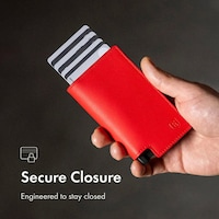 Ultra-Slim Connected Wallets Image 3