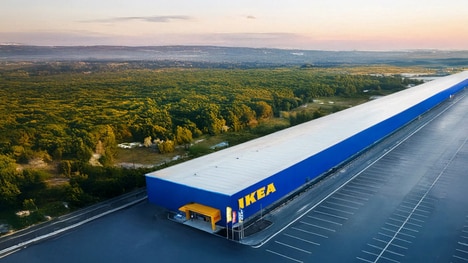 Two Kilometer-Stretched Stores