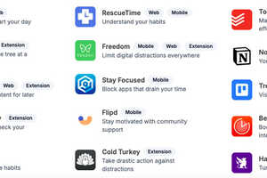 Distraction-Free App Hubs : Minimal Market