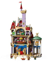 Whimsical Castle-Like Brick Sets Image 3