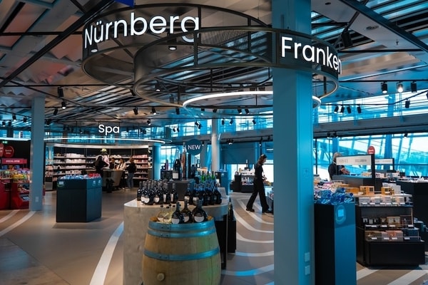 Hybrid Shopping Ventures