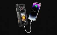 Rugged Dual-Display Smartphones Image 2