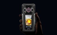 Rugged Dual-Display Smartphones Image 3